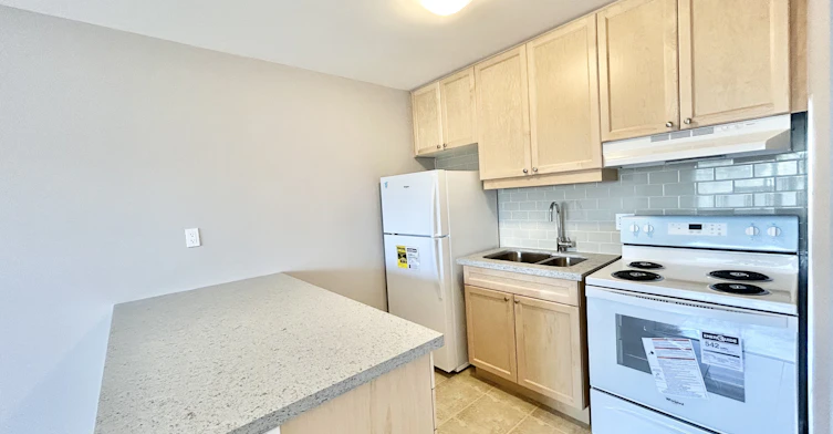 10-80 Twenty Fifth Street, Toronto, ON, M8V 3P9