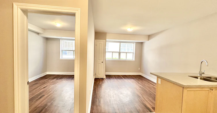 106-9 Thirty Third Street, Toronto, ON, M8W 3G7 - 2