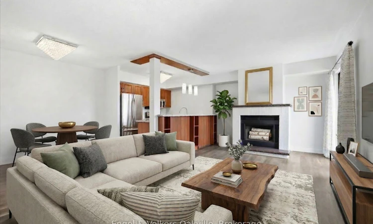 625-1000 Cedarglen Gate