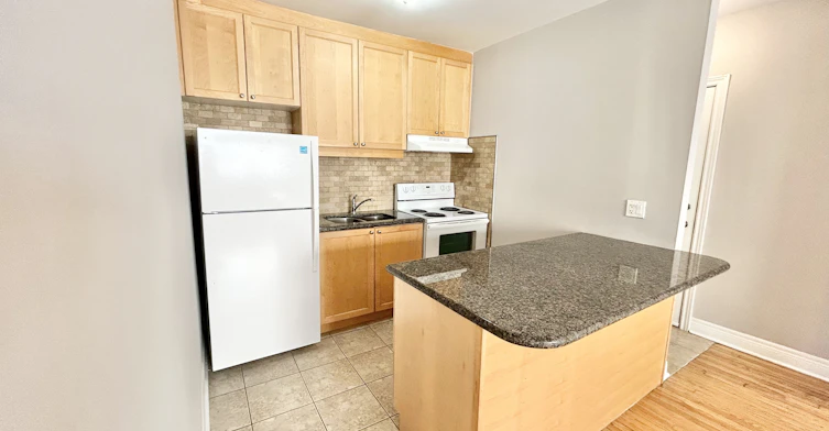 2-90 Twenty Fifth Street, Toronto, ON, M8V 3P9
