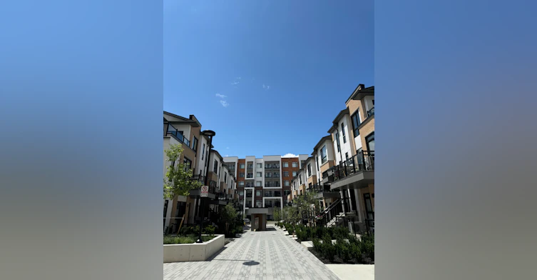 305-135 Canon Jackson Drive, Toronto, ON, M6M 0C4 - 9