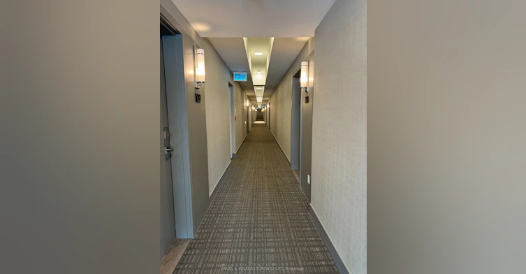 305-135 Canon Jackson Drive, Toronto, ON, M6M 0C4 - 11