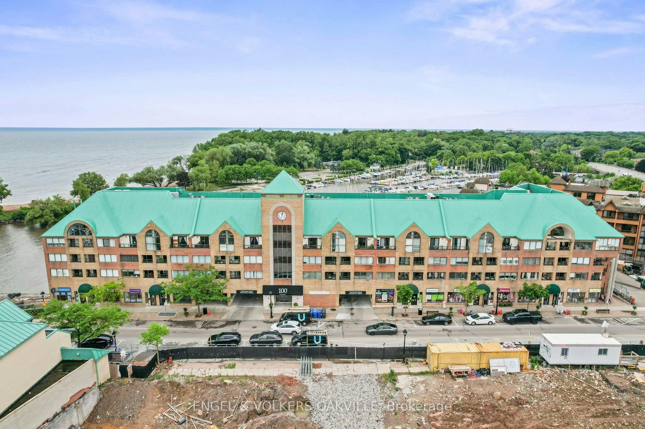 100 Bronte 416 Road, Oakville, ON, L6L 6L5
