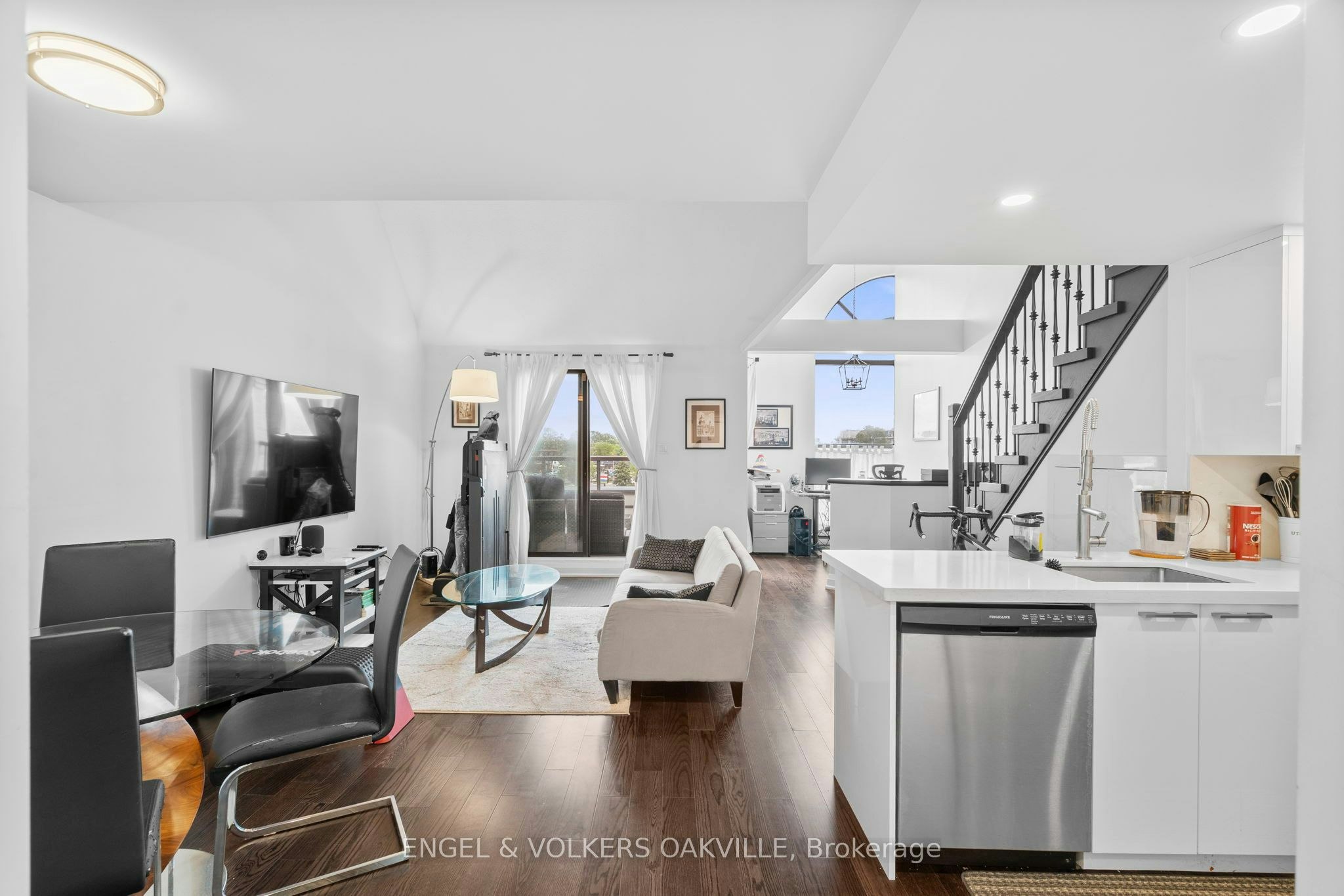 100 Bronte 416 Road, Oakville, ON, L6L 6L5 - 4