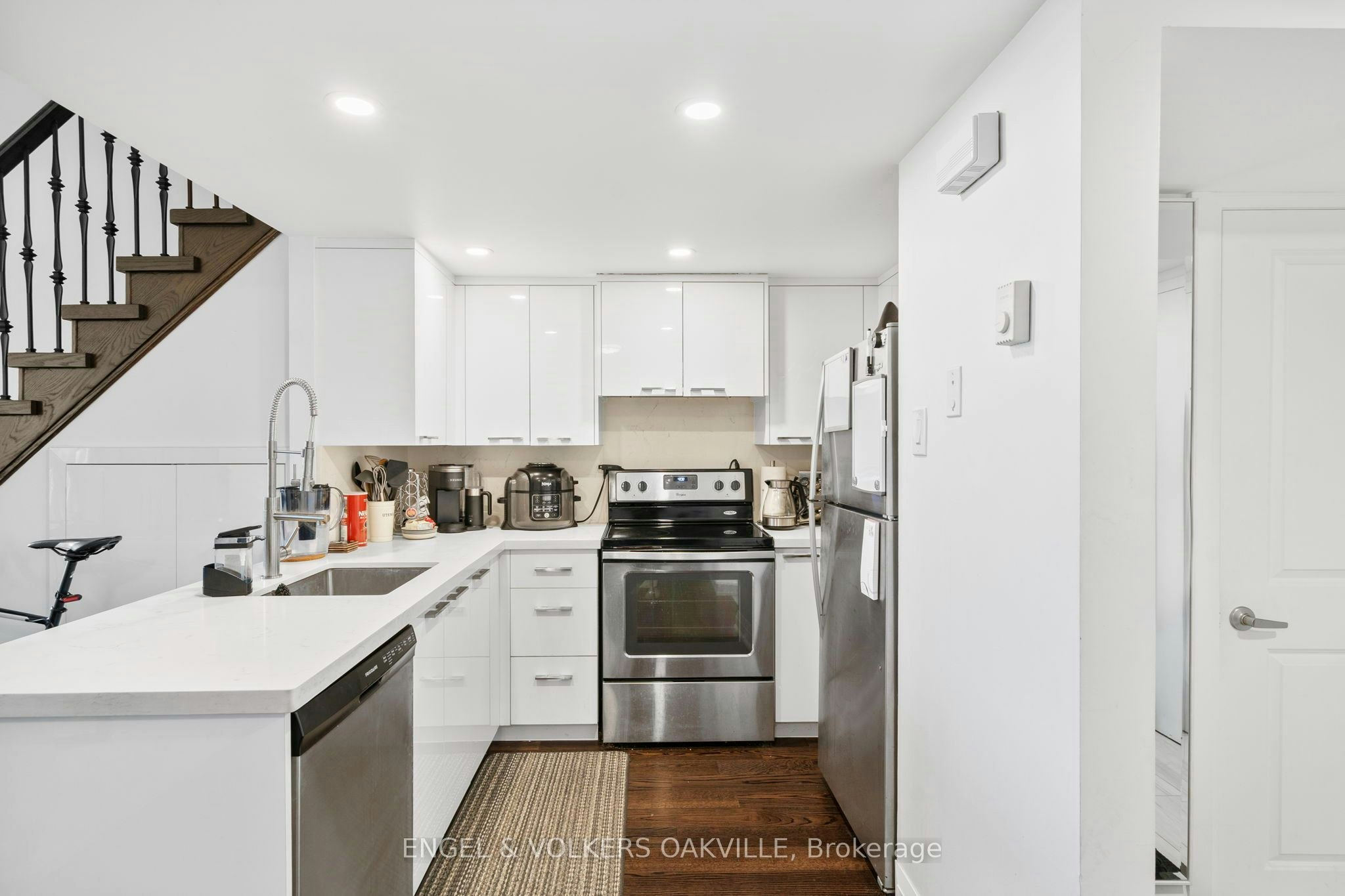 100 Bronte 416 Road, Oakville, ON, L6L 6L5 - 5