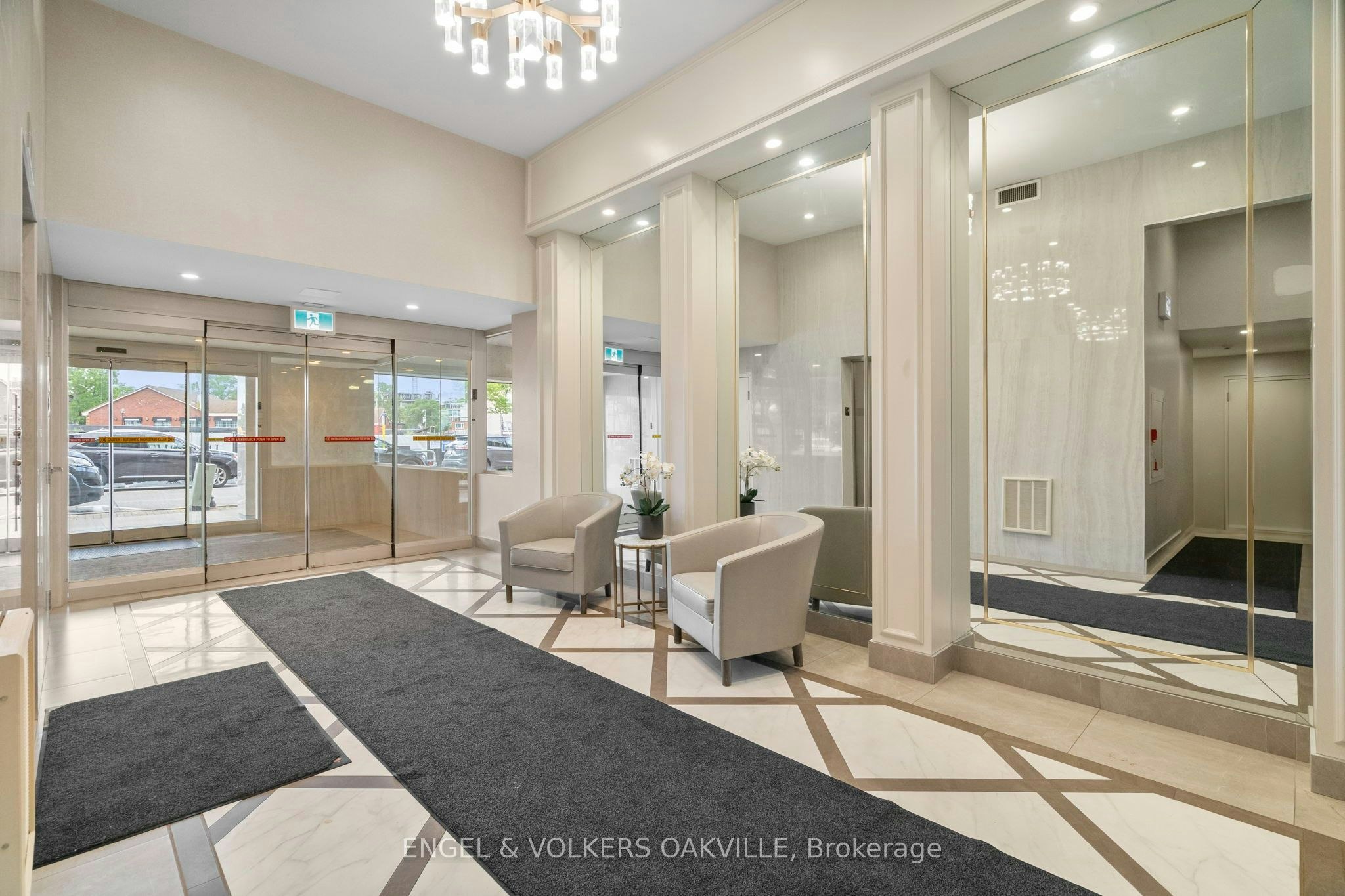 100 Bronte 416 Road, Oakville, ON, L6L 6L5 - 2