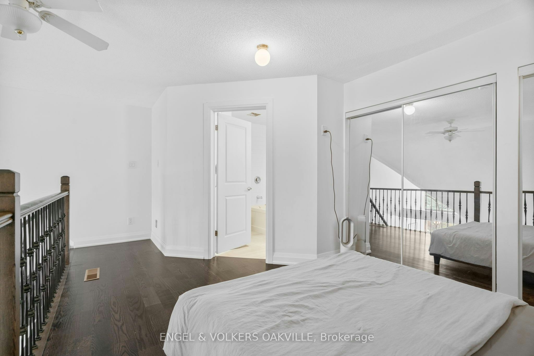 100 Bronte 416 Road, Oakville, ON, L6L 6L5 - 18