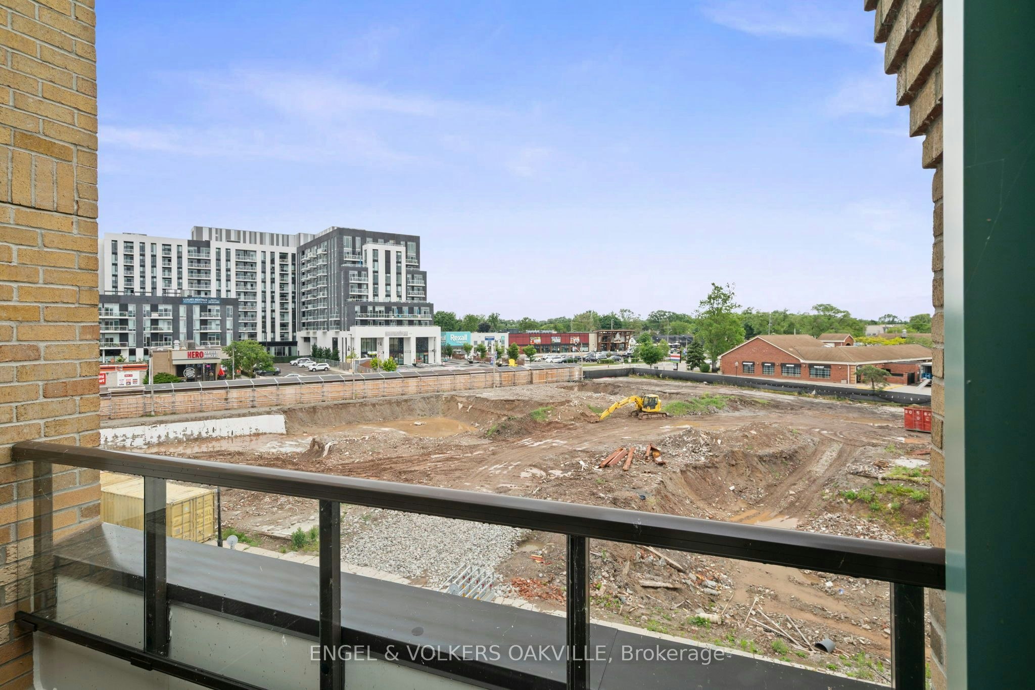 100 Bronte 416 Road, Oakville, ON, L6L 6L5 - 24