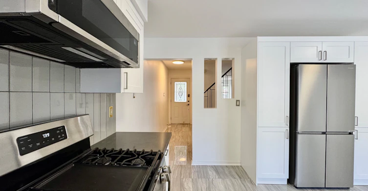 2052 Oak Bliss Crescent, Oakville, ON, L6M 3K4 - 4