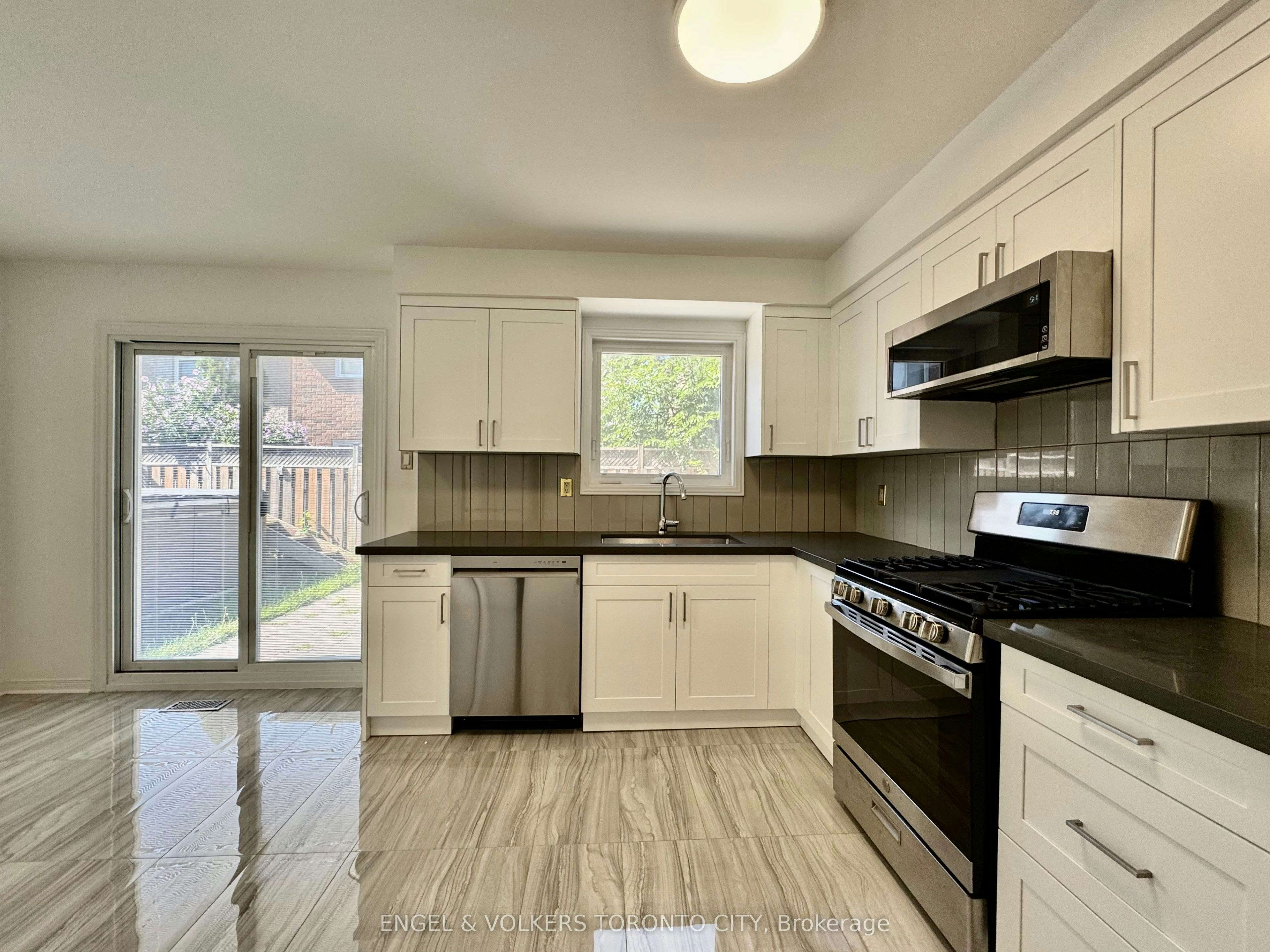 2052 Oak Bliss Crescent, Oakville, ON, L6M 3K4 - 5