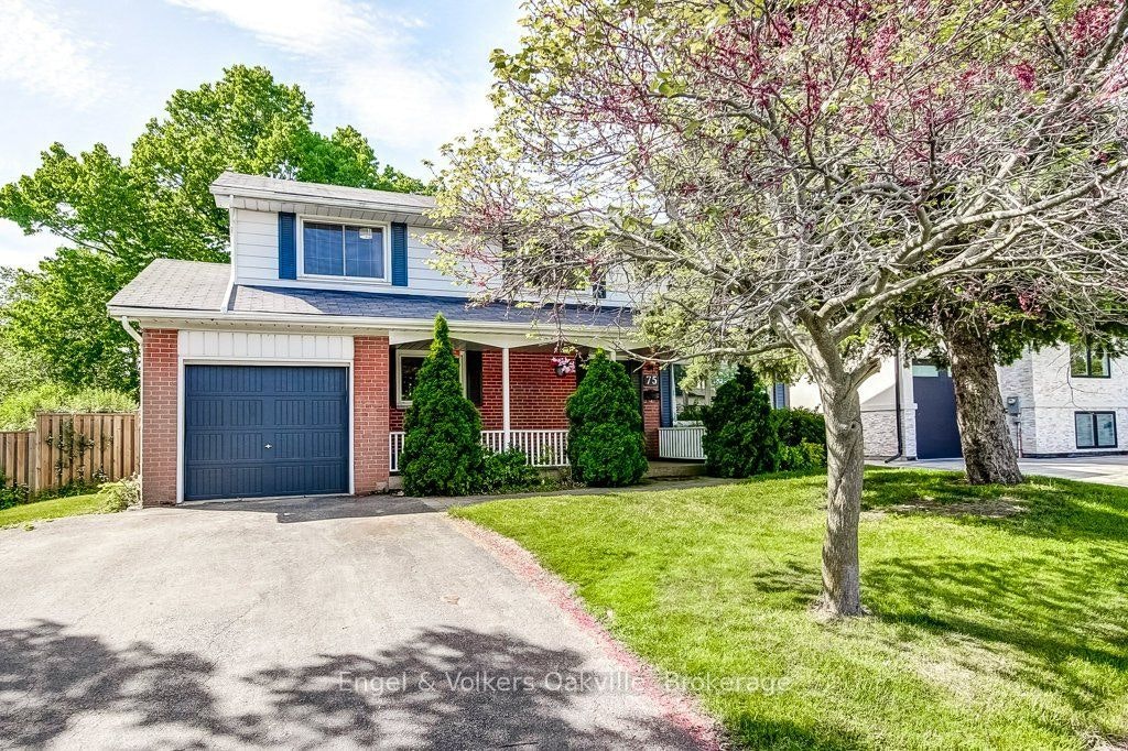 75 Ridge Drive, Oakville, ON, L6H 1B7 - 2