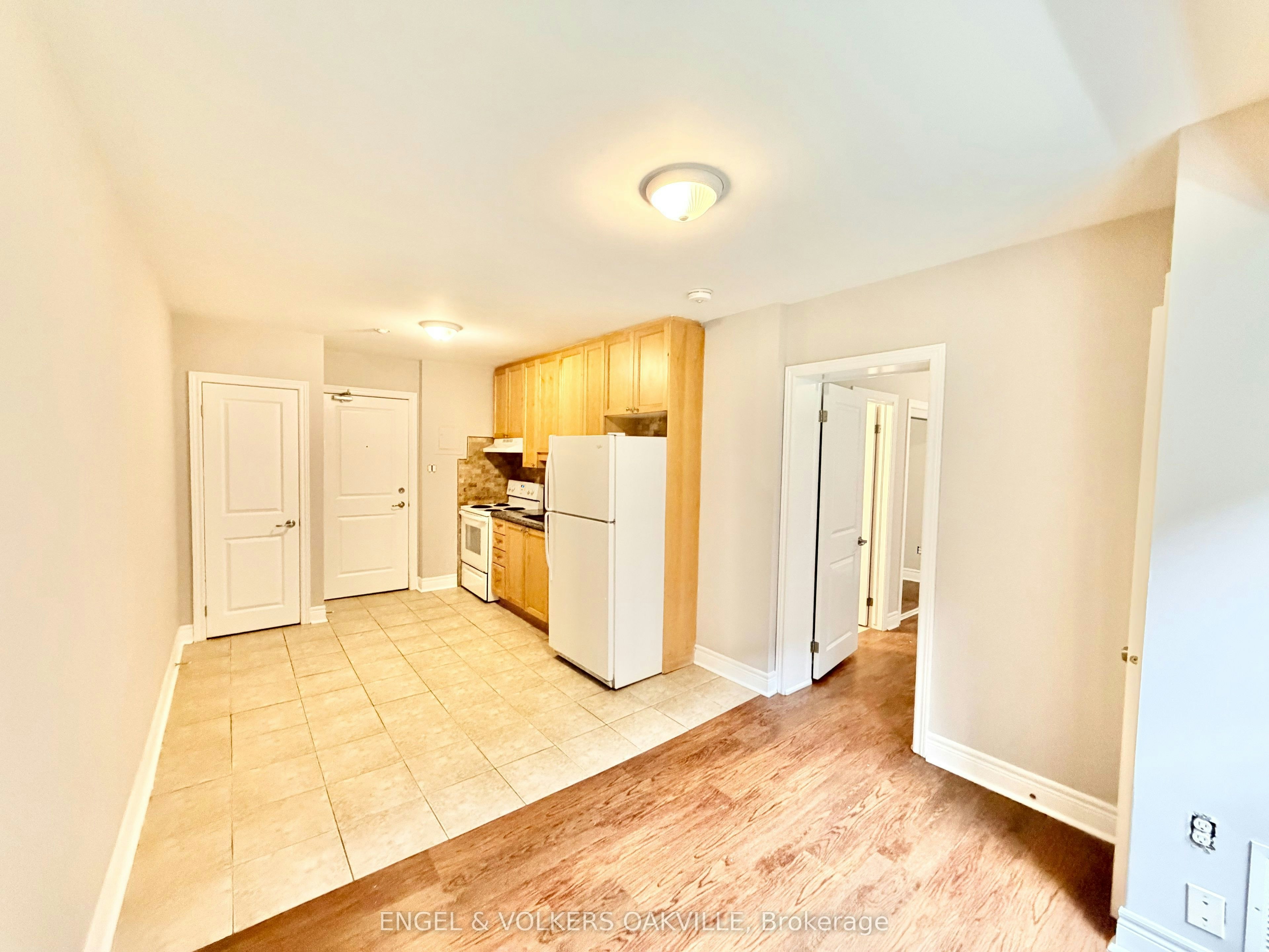 112-15 Thirty Third Street, Toronto, ON, M8W 3G7 - 3