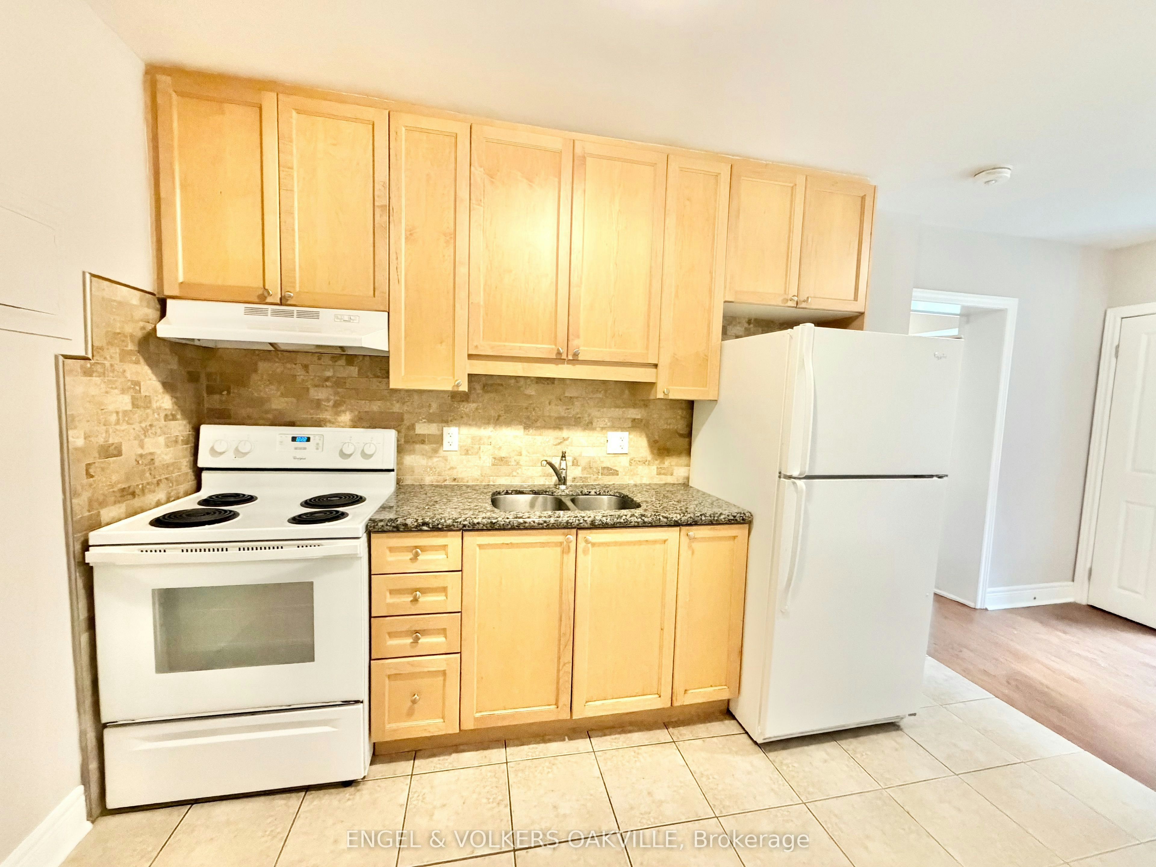 112-15 Thirty Third Street, Toronto, ON, M8W 3G7