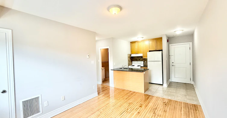 302-15 Thirty Third Street, Toronto, ON, M8W 3G7 - 3