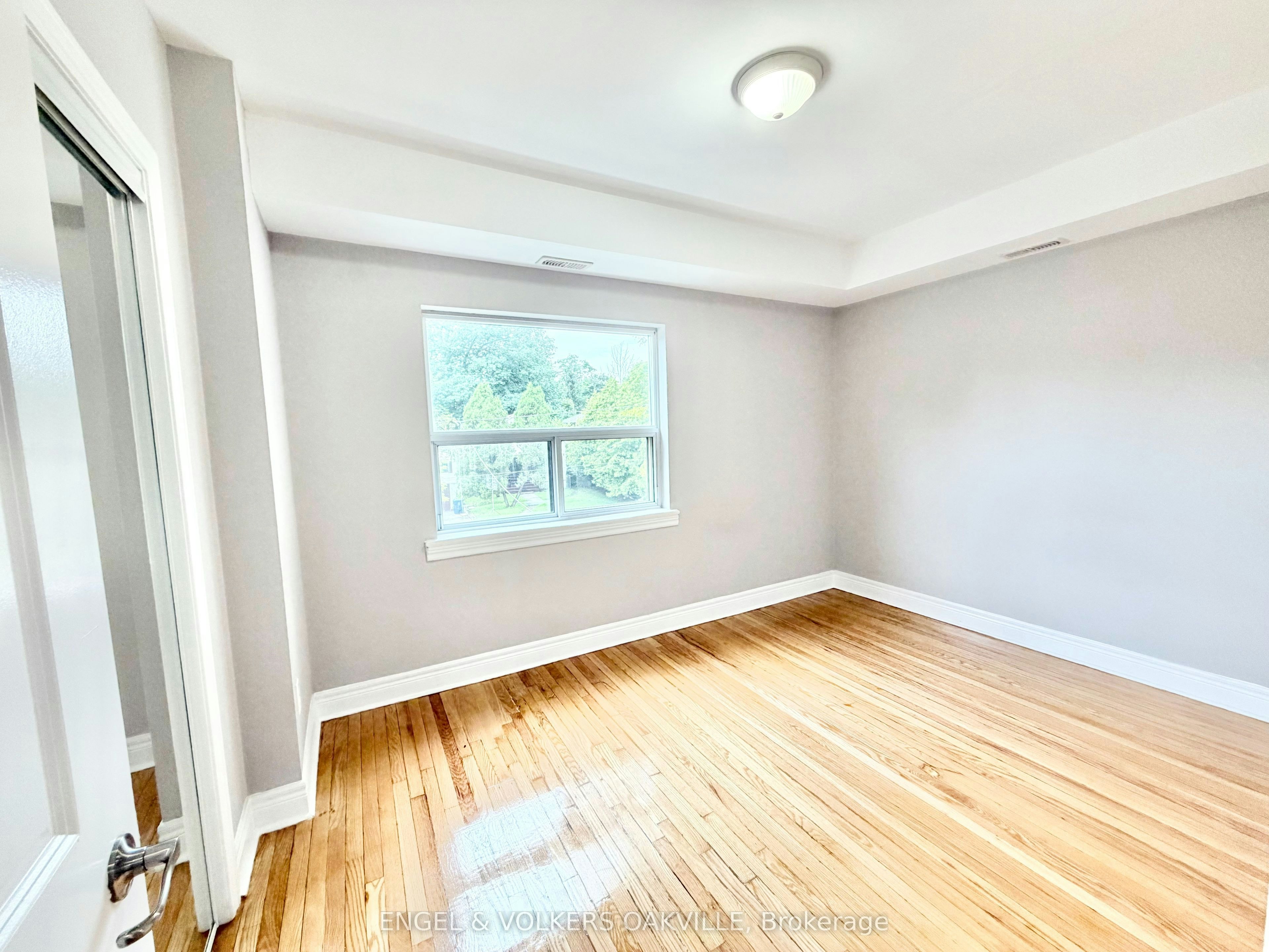 302-15 Thirty Third Street, Toronto, ON, M8W 3G7 - 5