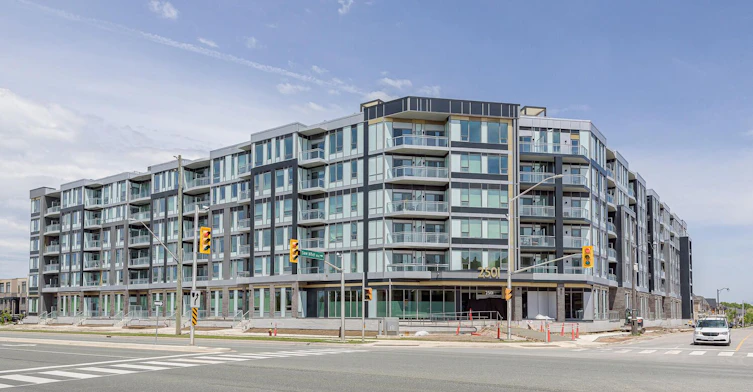 135-2501 Saw Whet Boulevard, Oakville, ON, L6M 5N2