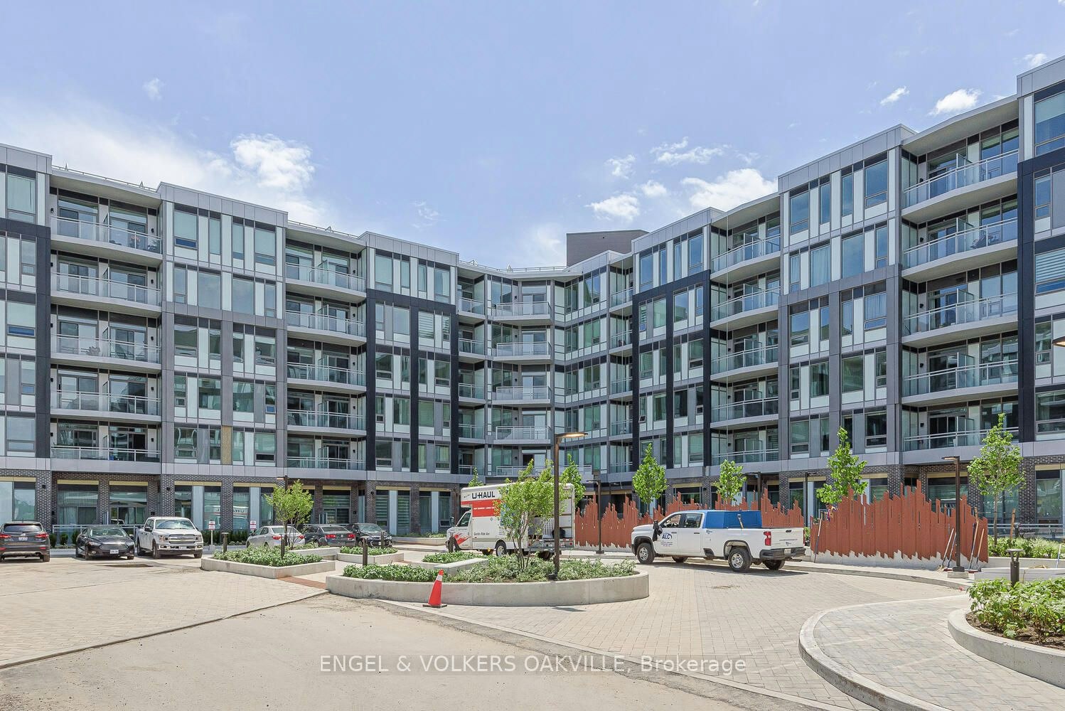 135-2501 Saw Whet Boulevard, Oakville, ON, L6M 5N2 - 2