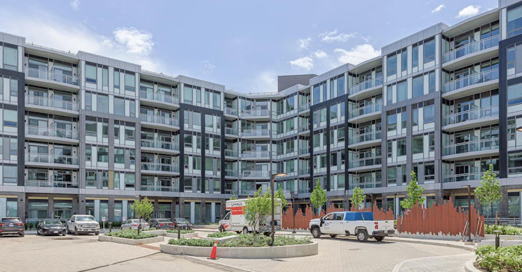 135-2501 Saw Whet Boulevard, Oakville, ON, L6M 5N2 - 2