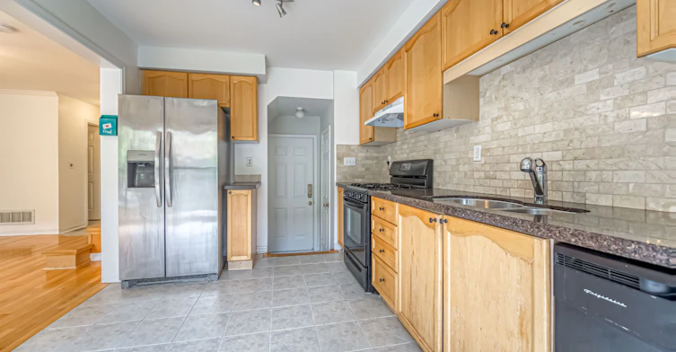 1121 Barclay Circle, Milton, ON, L9T 5W4 - 5