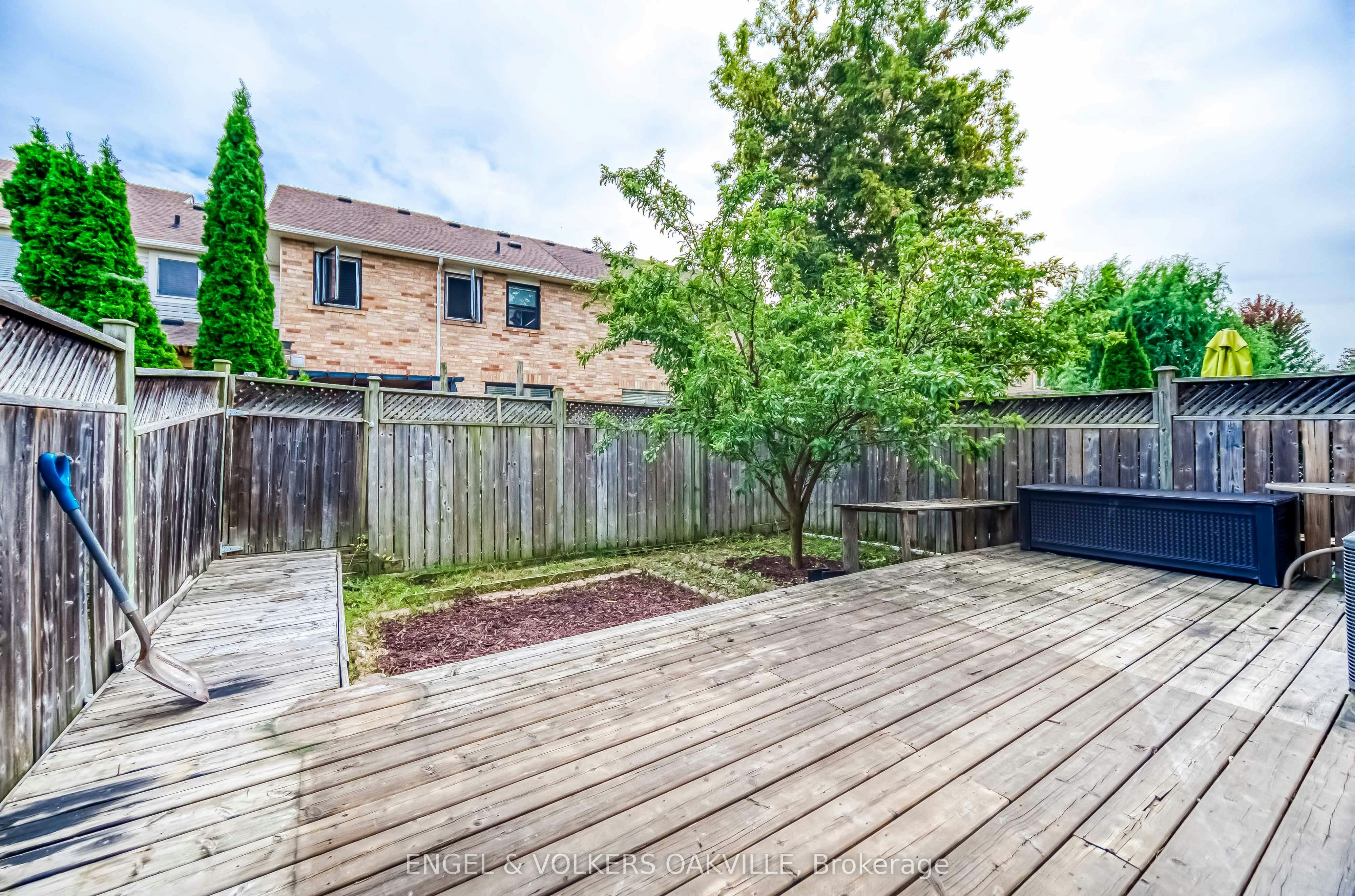 1121 Barclay Circle, Milton, ON, L9T 5W4 - 14