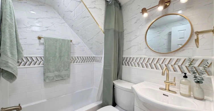 Lower-266 Weston Road, Toronto, ON, M6N 3P5 - 8