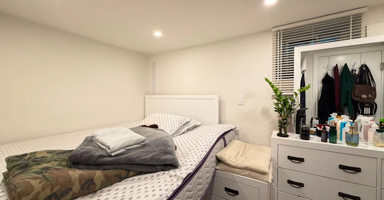 Lower-266 Weston Road, Toronto, ON, M6N 3P5
