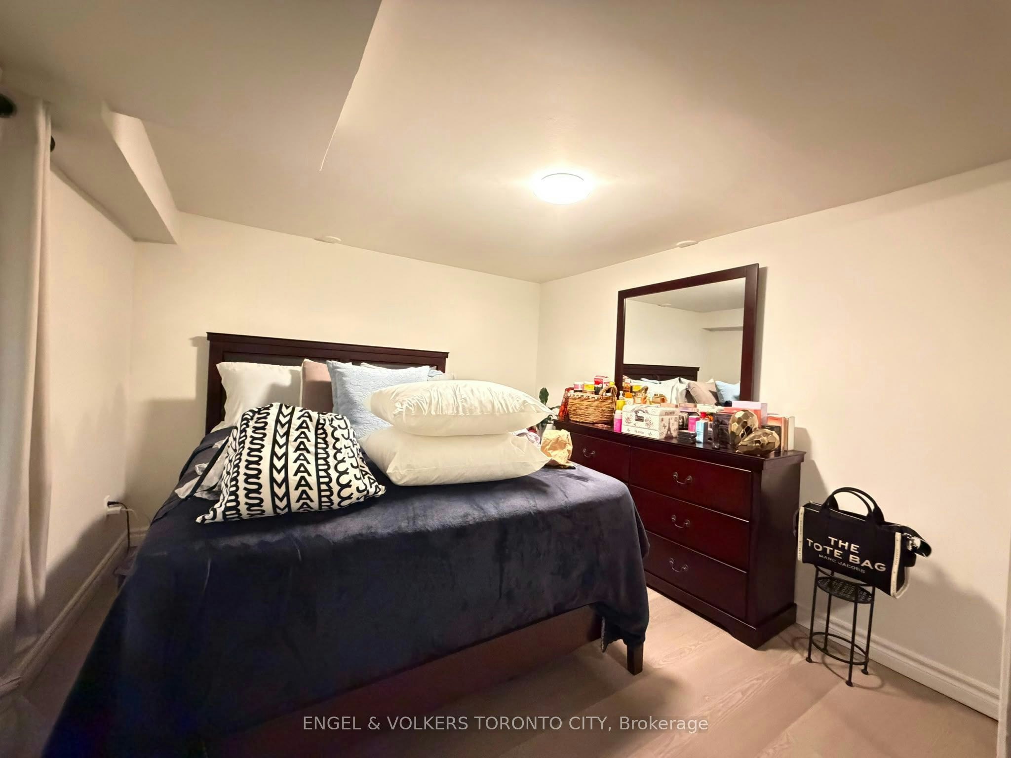 Lower-266 Weston Road, Toronto, ON, M6N 3P5 - 3