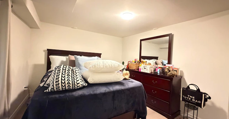 Lower-266 Weston Road, Toronto, ON, M6N 3P5 - 3