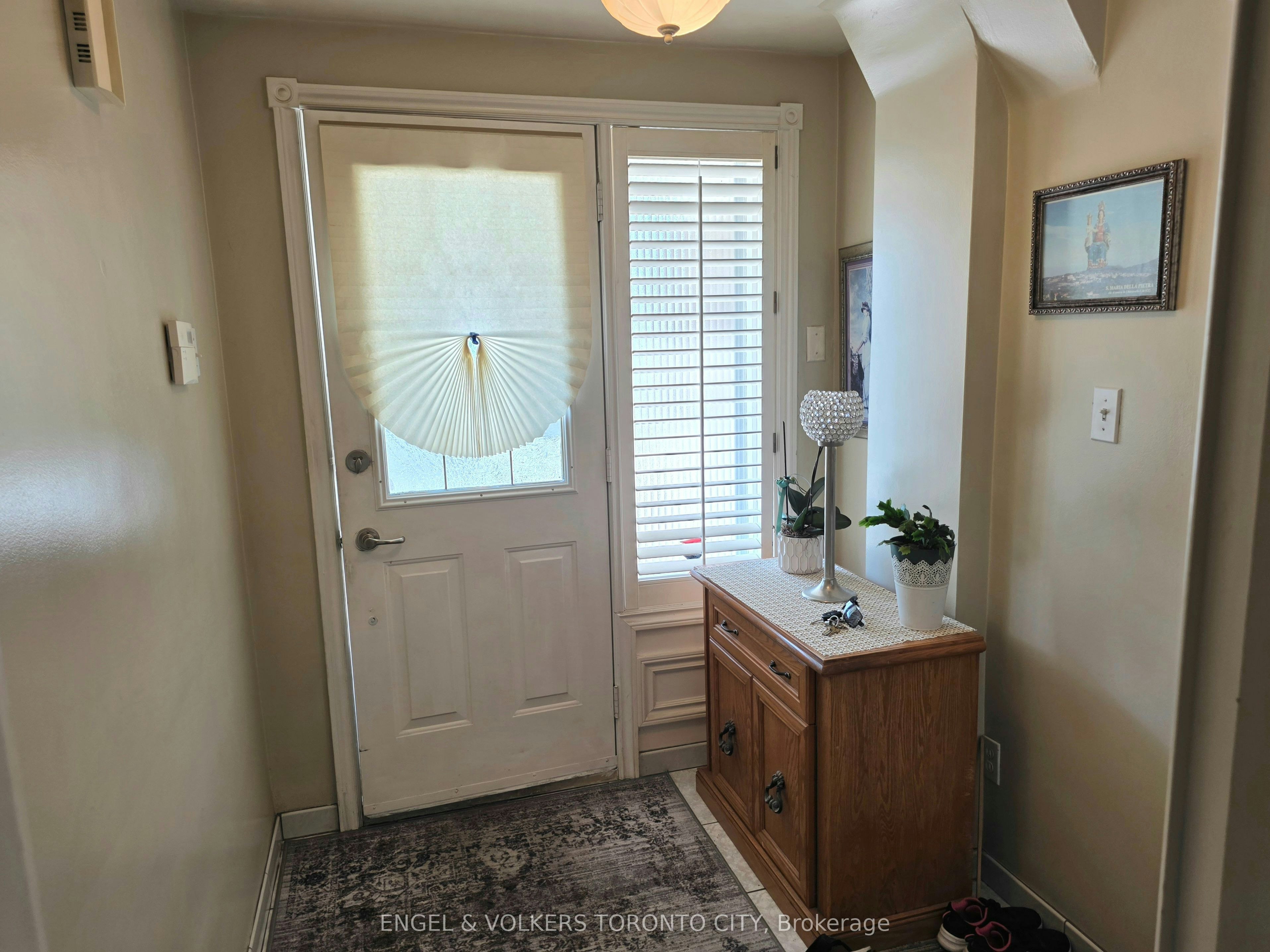 Lower-130 Shoreham Drive, Toronto, ON, M3N 1S9 - 3