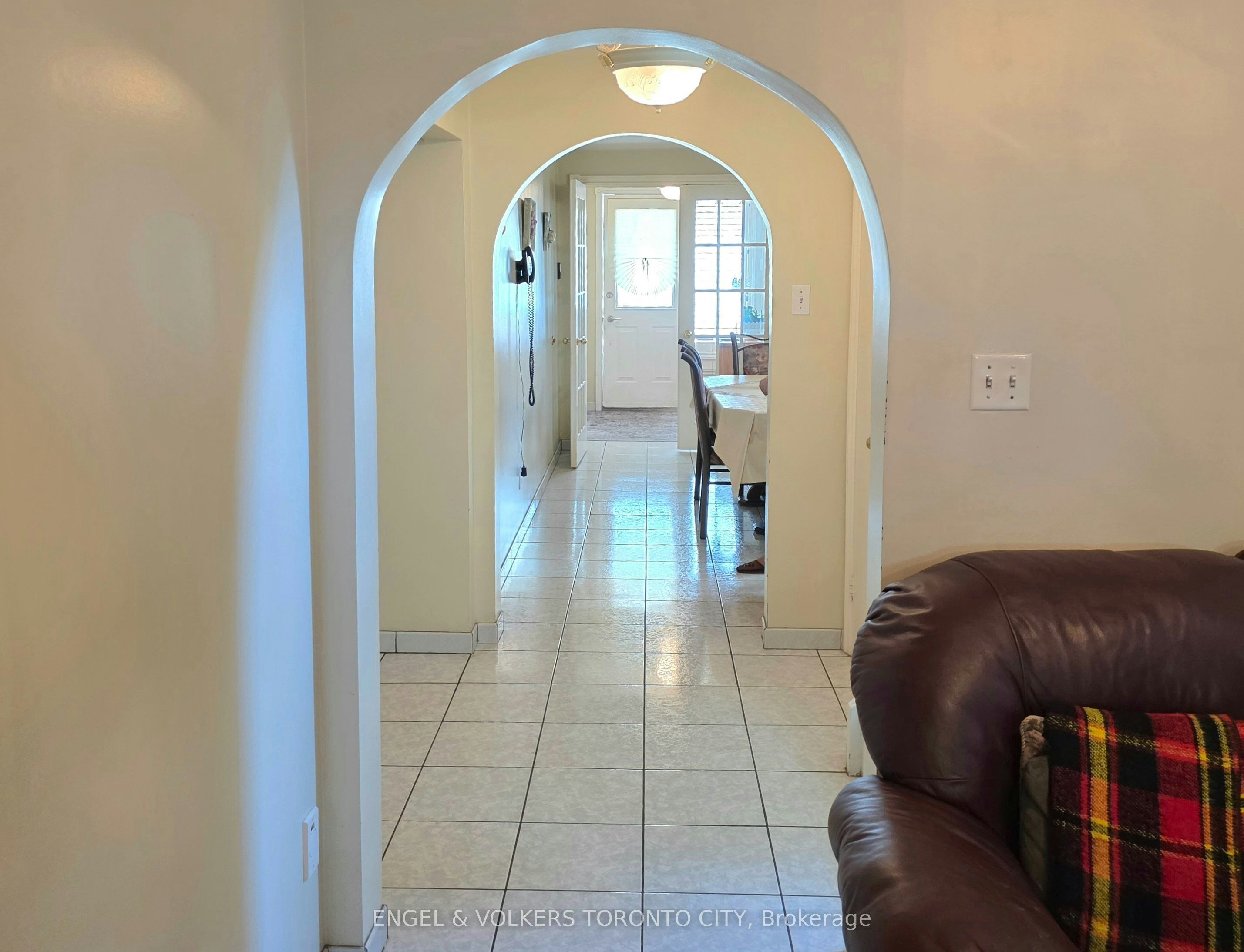 Lower-130 Shoreham Drive, Toronto, ON, M3N 1S9 - 17