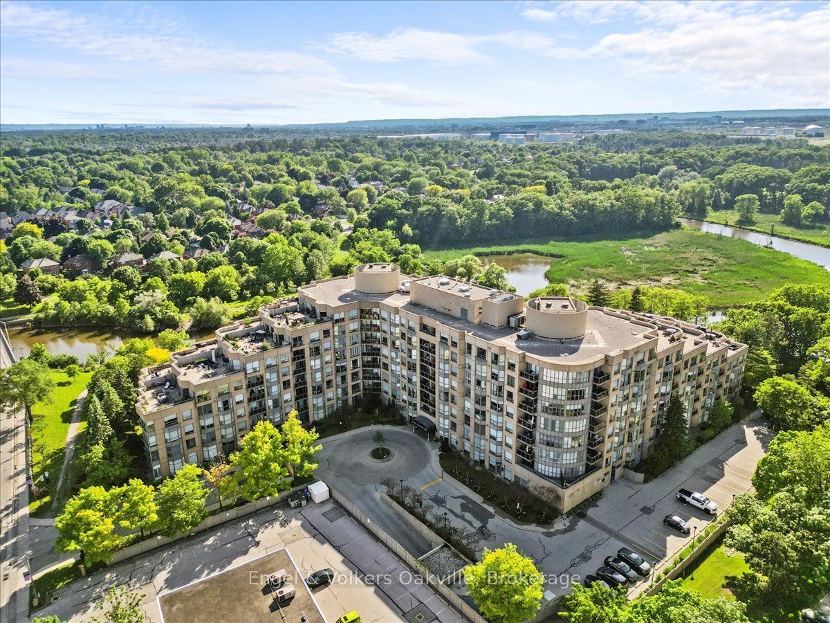 511-2511 Lakeshore Road W, Oakville, ON, L6L 6L9