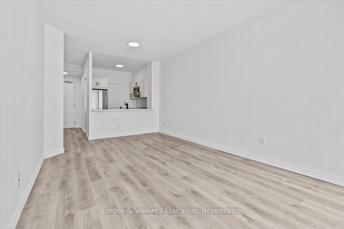 511-2511 Lakeshore Road W, Oakville, ON, L6L 6L9 - 13