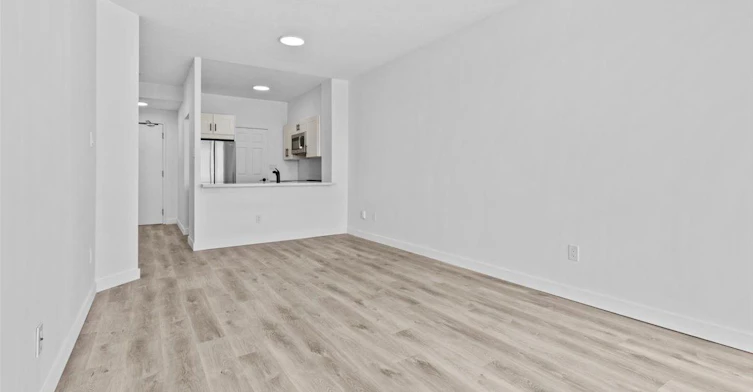 511-2511 Lakeshore Road W, Oakville, ON, L6L 6L9 - 13