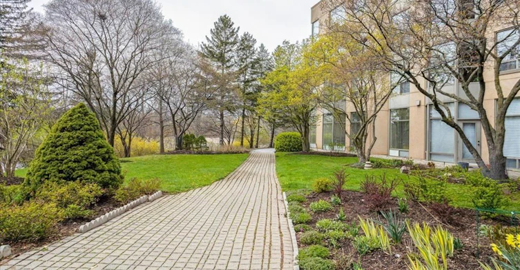 511-2511 Lakeshore Road W, Oakville, ON, L6L 6L9 - 30