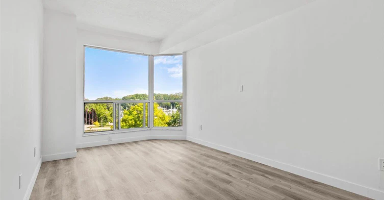 511-2511 Lakeshore Road W, Oakville, ON, L6L 6L9 - 18
