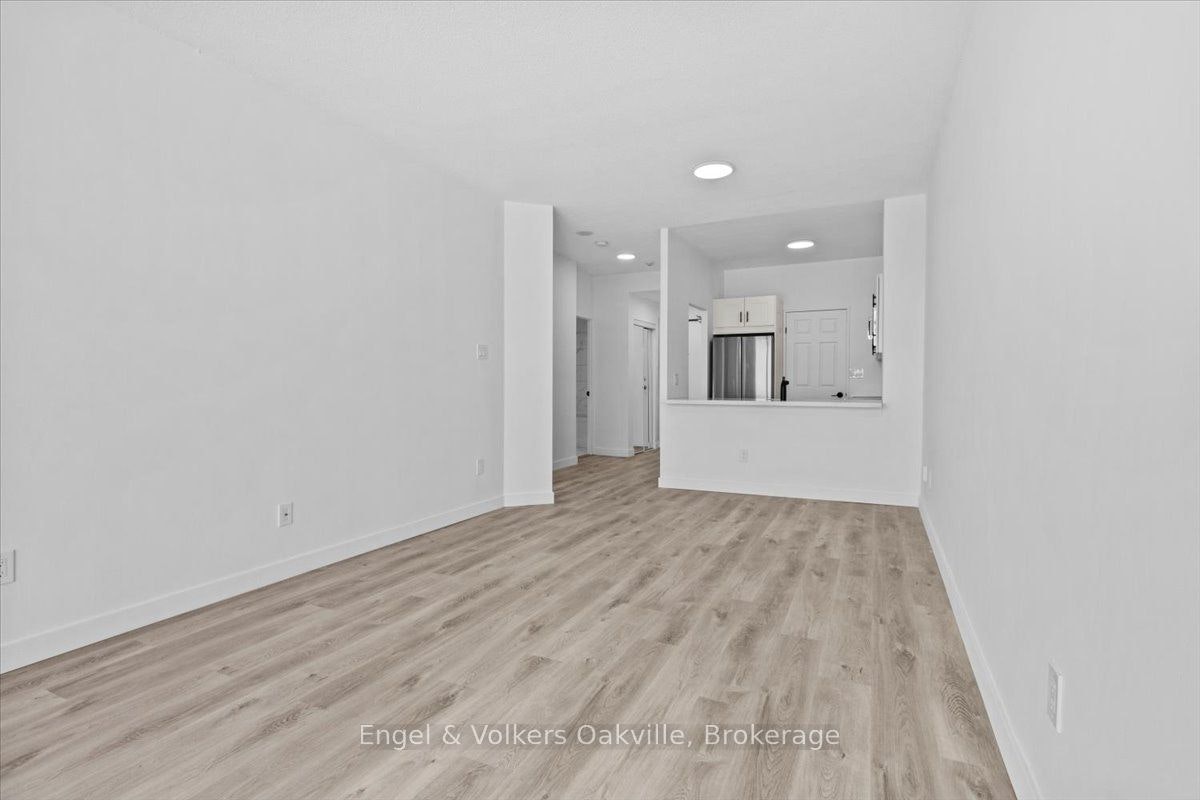 511-2511 Lakeshore Road W, Oakville, ON, L6L 6L9 - 12