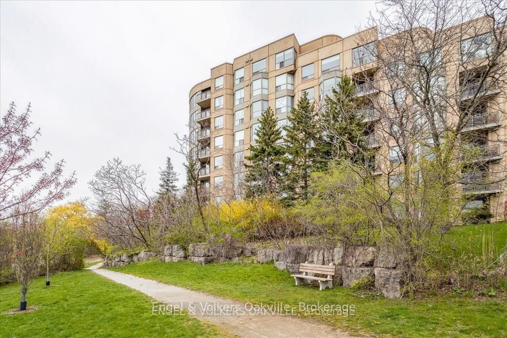 511-2511 Lakeshore Road W, Oakville, ON, L6L 6L9 - 32