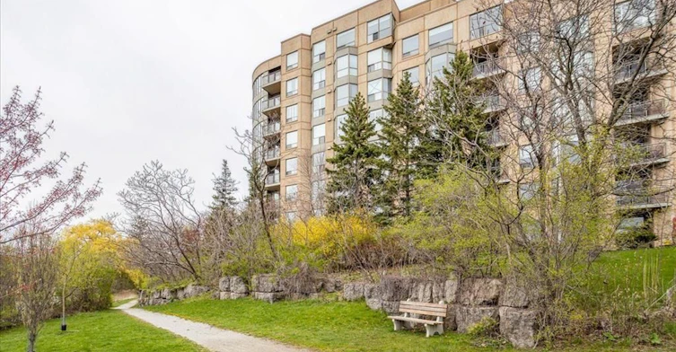 511-2511 Lakeshore Road W, Oakville, ON, L6L 6L9 - 32