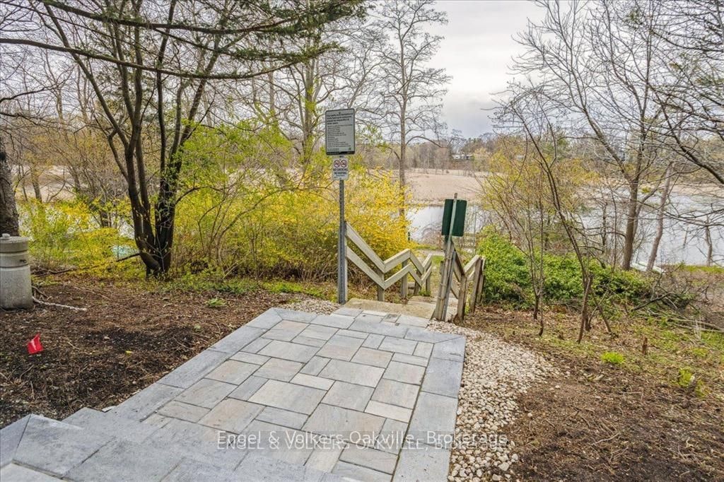511-2511 Lakeshore Road W, Oakville, ON, L6L 6L9 - 29