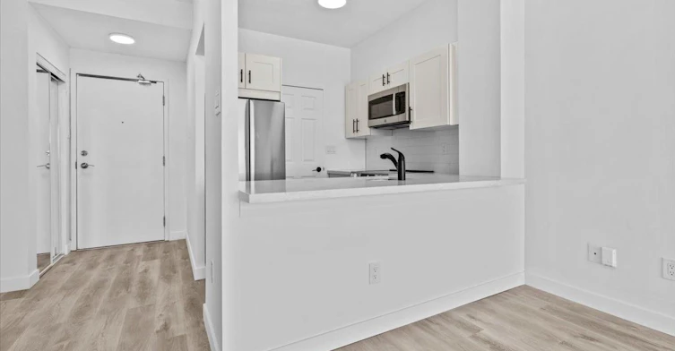 511-2511 Lakeshore Road W, Oakville, ON, L6L 6L9 - 8
