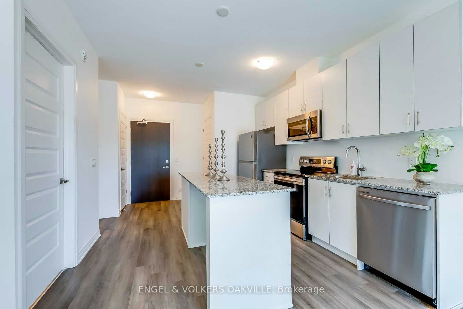 232-102 Grovewood Common, Oakville, ON, L6H 0X2 - 4