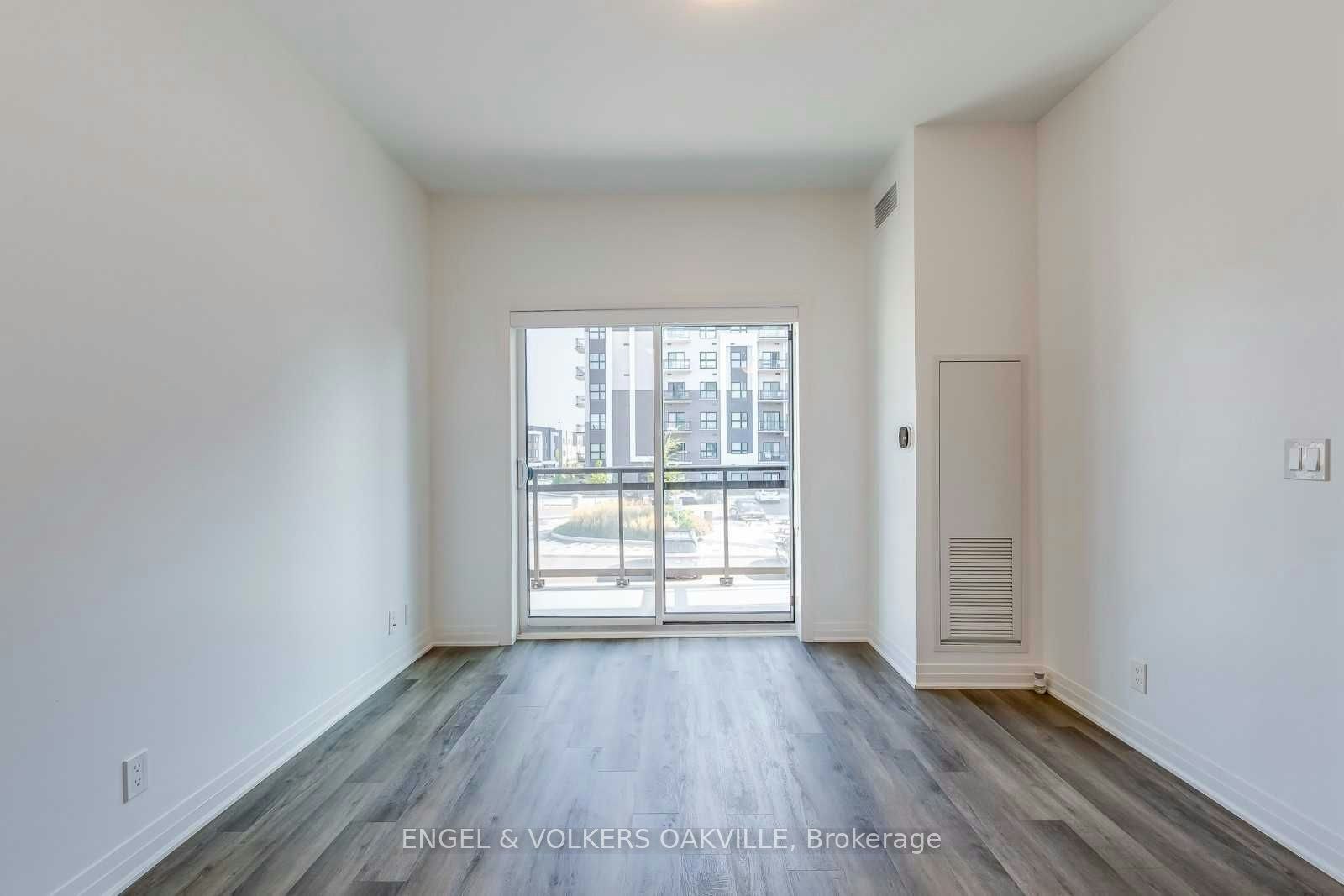 232-102 Grovewood Common, Oakville, ON, L6H 0X2 - 5