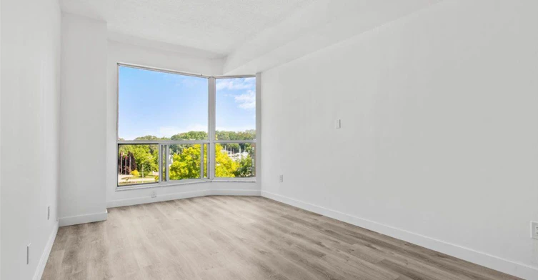 511-2511 Lakeshore Road W, Oakville, ON, L6L 6L9 - 18