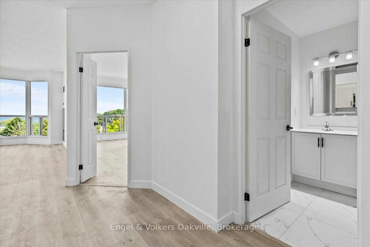 511-2511 Lakeshore Road W, Oakville, ON, L6L 6L9 3