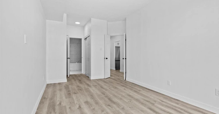 511-2511 Lakeshore Road W, Oakville, ON, L6L 6L9 - 20