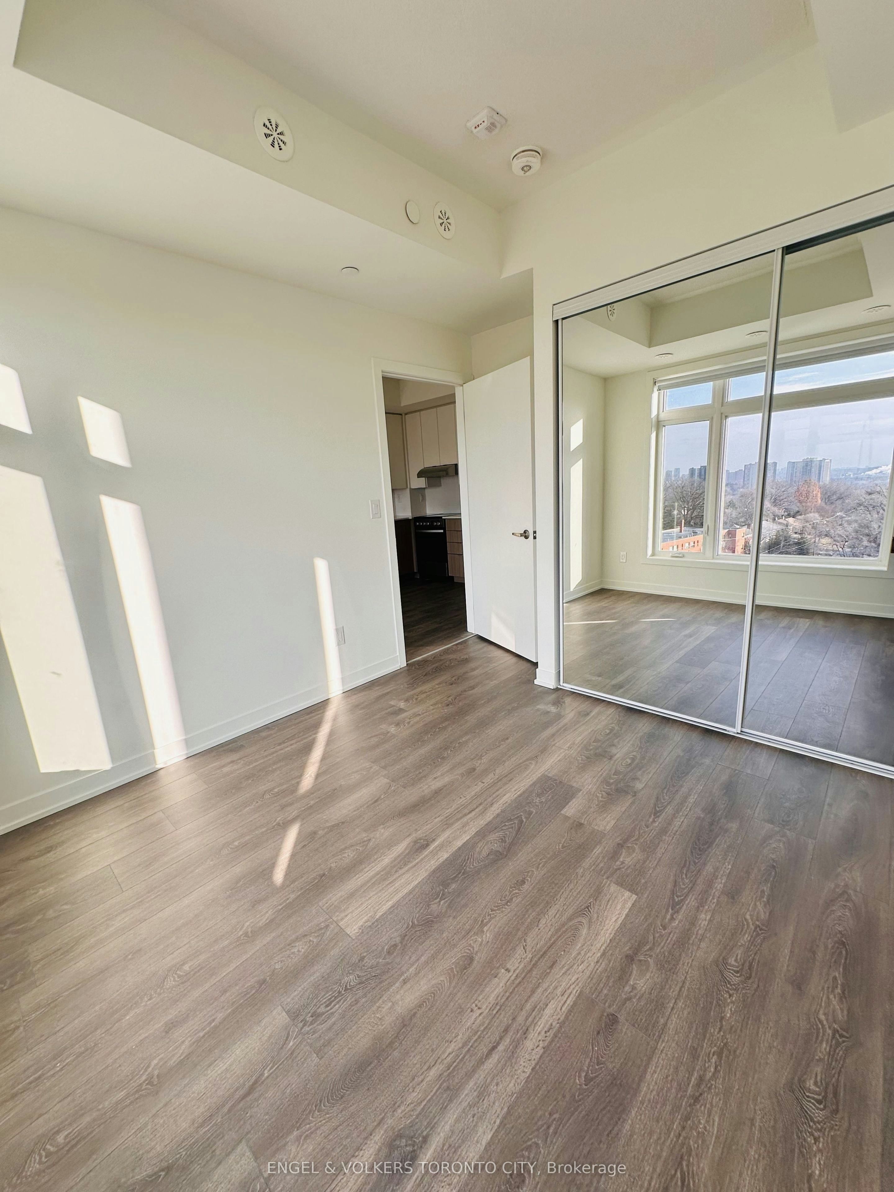 604-165 Canon Jackson Drive, Toronto, ON, M6M 0C4 - 10