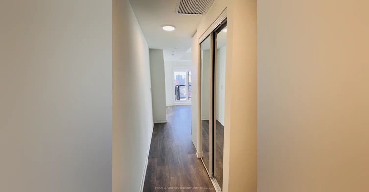 604-165 Canon Jackson Drive, Toronto, ON, M6M 0C4 - 3