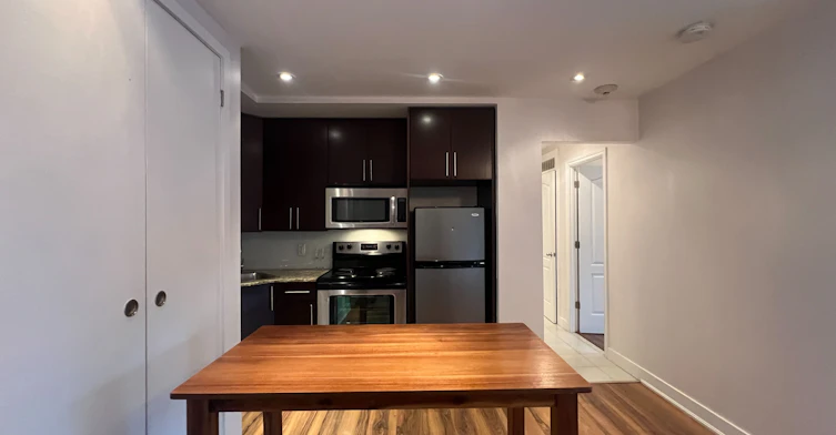 202-25 Ritchie Avenue, Toronto, ON, M6R 2J6 - 22