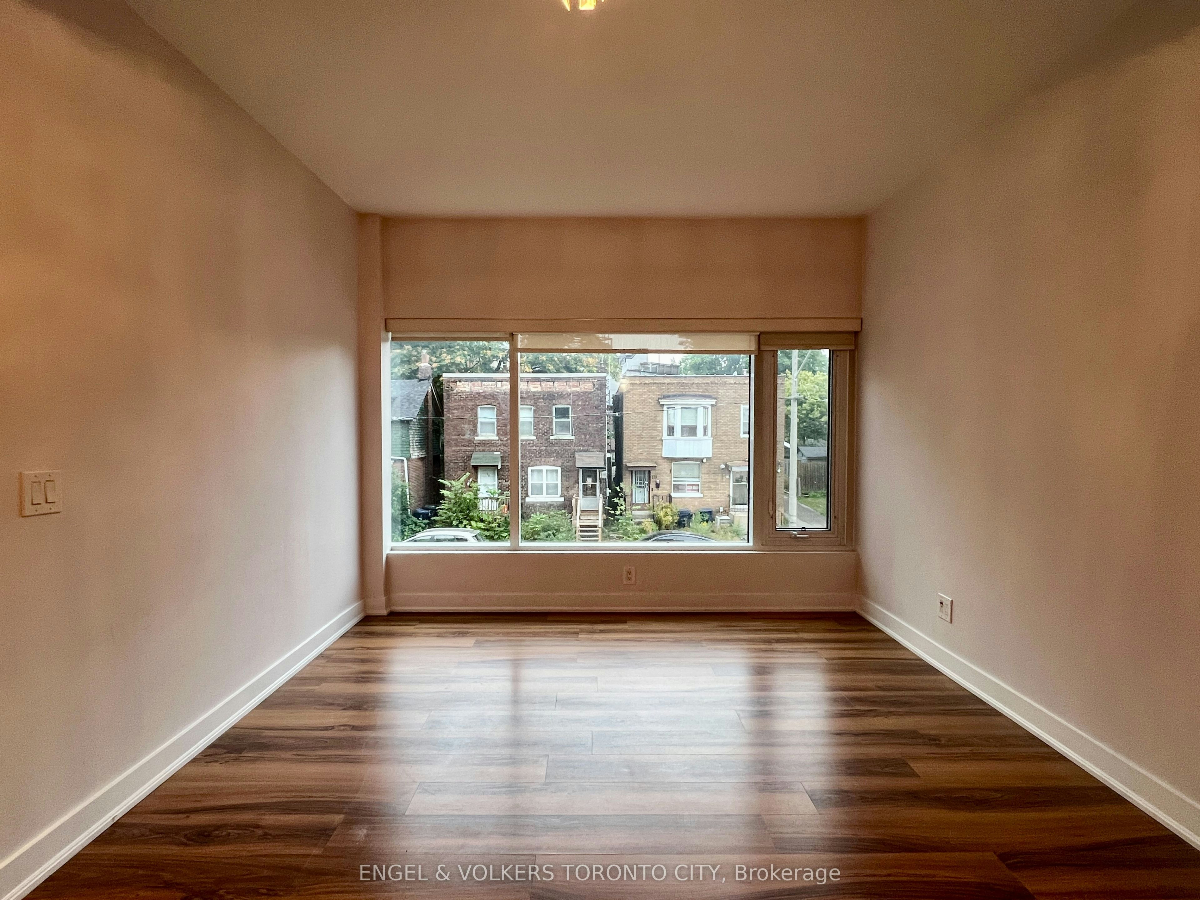 202-25 Ritchie Avenue, Toronto, ON, M6R 2J6 - 13
