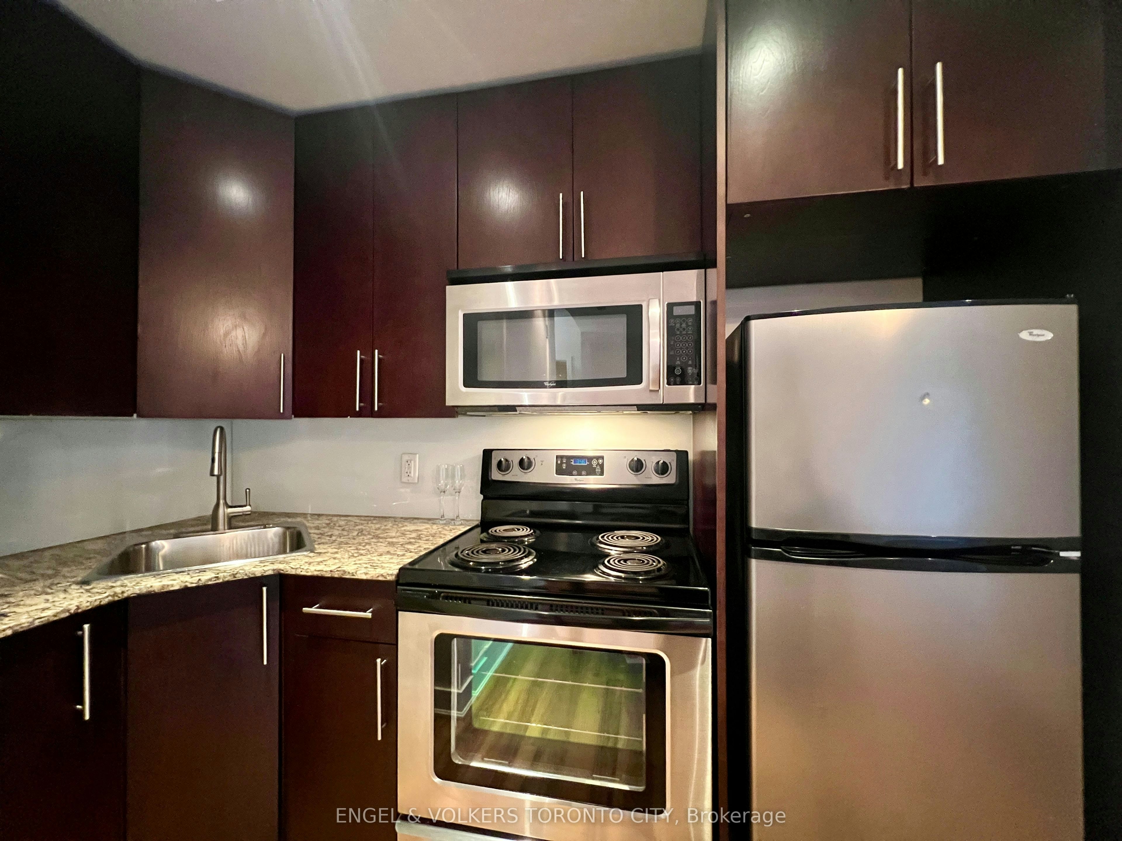 202-25 Ritchie Avenue, Toronto, ON, M6R 2J6 - 24